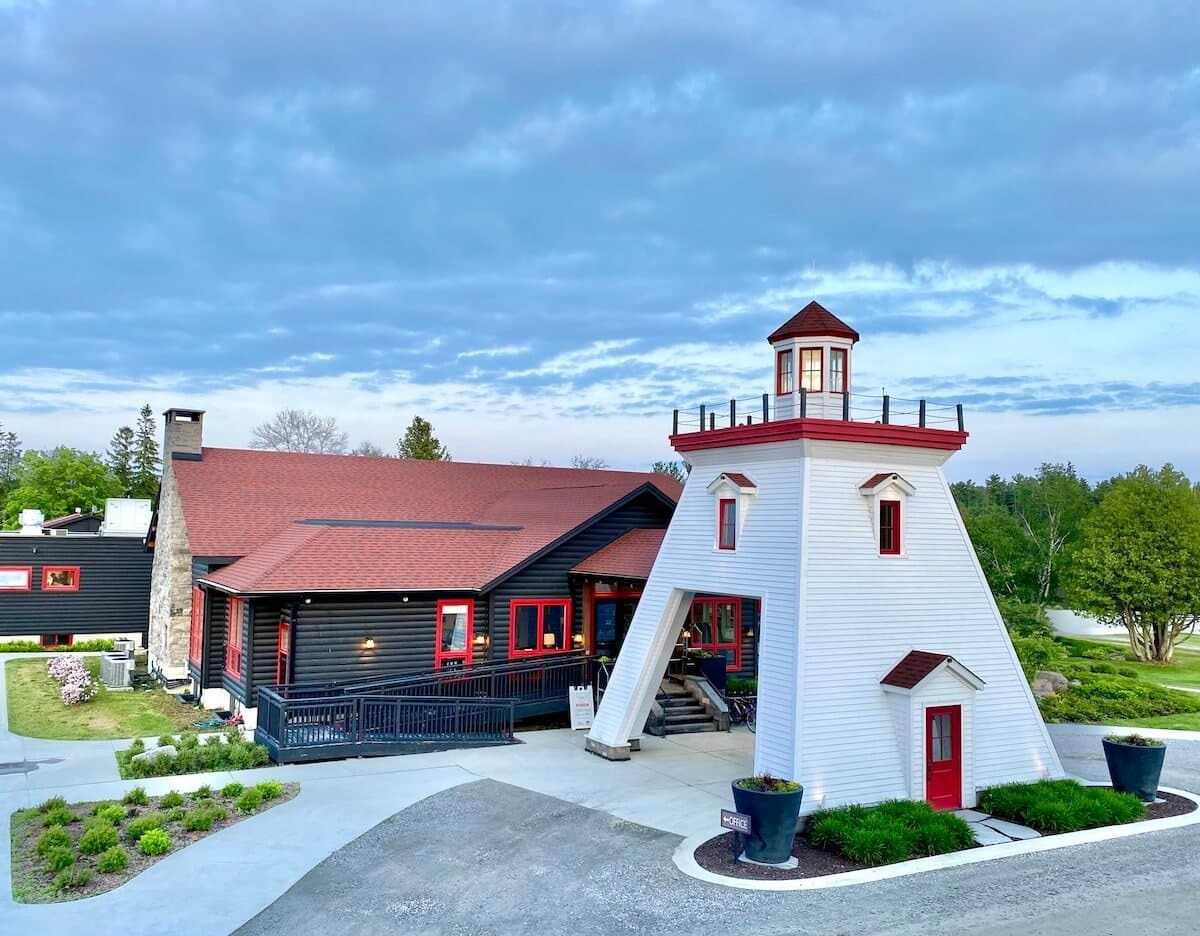 Killarney Mountain Lodge